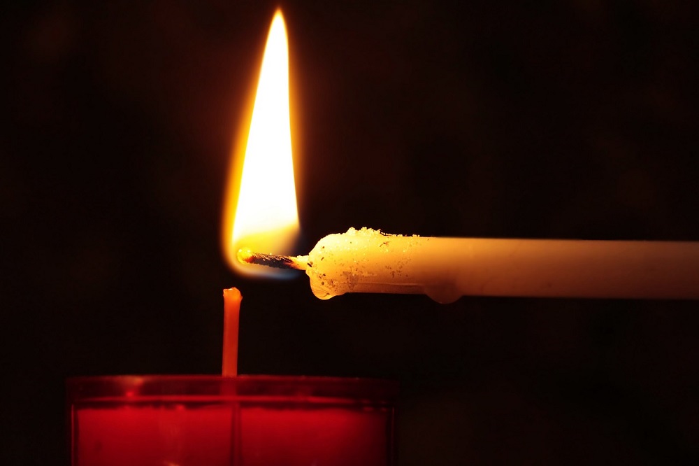 Perché accendere una candela in chiesa? - Holyblog