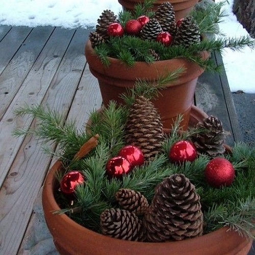 Prepara il tuo giardino per Natale con le decorazioni per esterno