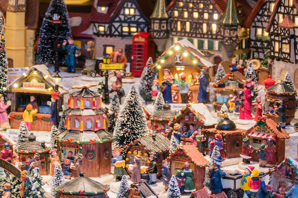 Villaggi di Natale in miniatura: fai entrare la magia del Natale a casa tua  - Holyblog