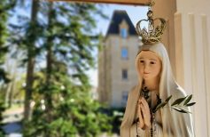 Incoronazione della Vergine: Regina dei Cieli e della Terra