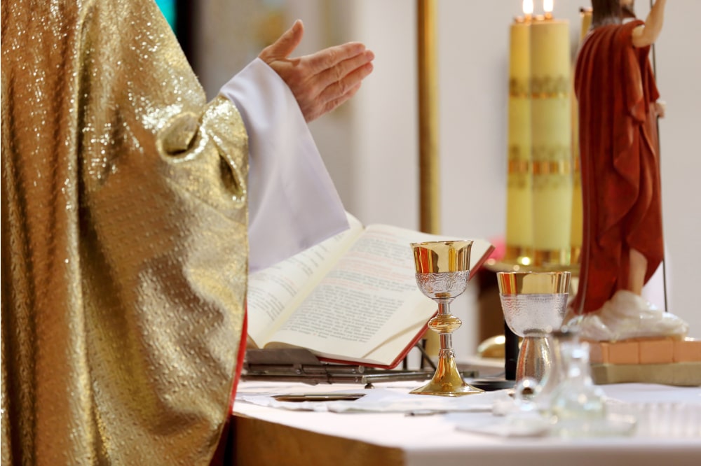 Ordinazione presbiterale: ecco come si diventa sacerdoti - Holyblog